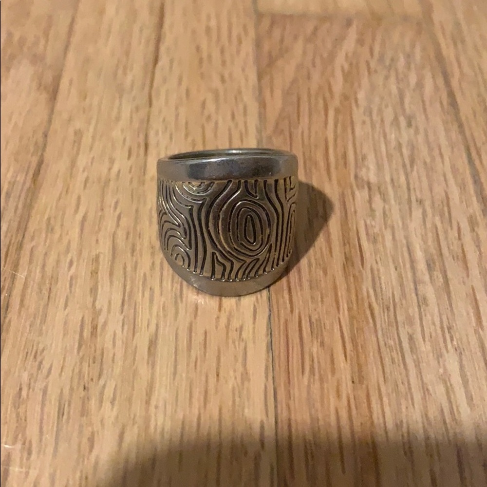 Lia sophia vintage ring size 7